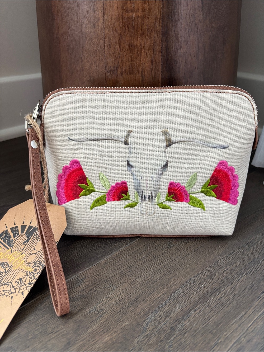 Catchfly Dome Wristlet,3 card holder,zip interior & top,embroidered flowers,bull